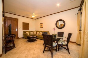 Deluxe Condo, 1 King Bed with Sofa bed (Los Suenos Resort Veranda 5A) | Living area