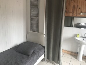 Dubbelrum | Strykjärn/strykbräda, gratis wi-fi och sängkläder