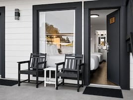 Habitación económica, 2 camas de matrimonio | Ropa de cama hipoalergénica, tabla de planchar con plancha, wifi gratis