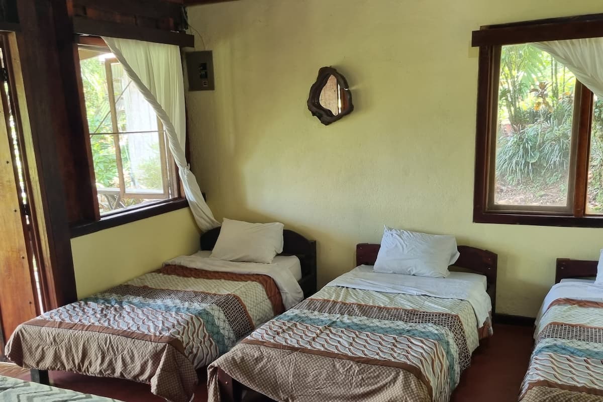 Family Room, Multiple Beds, Non Smoking (#3) | 3 bedrooms, individually decorated, individually furnished