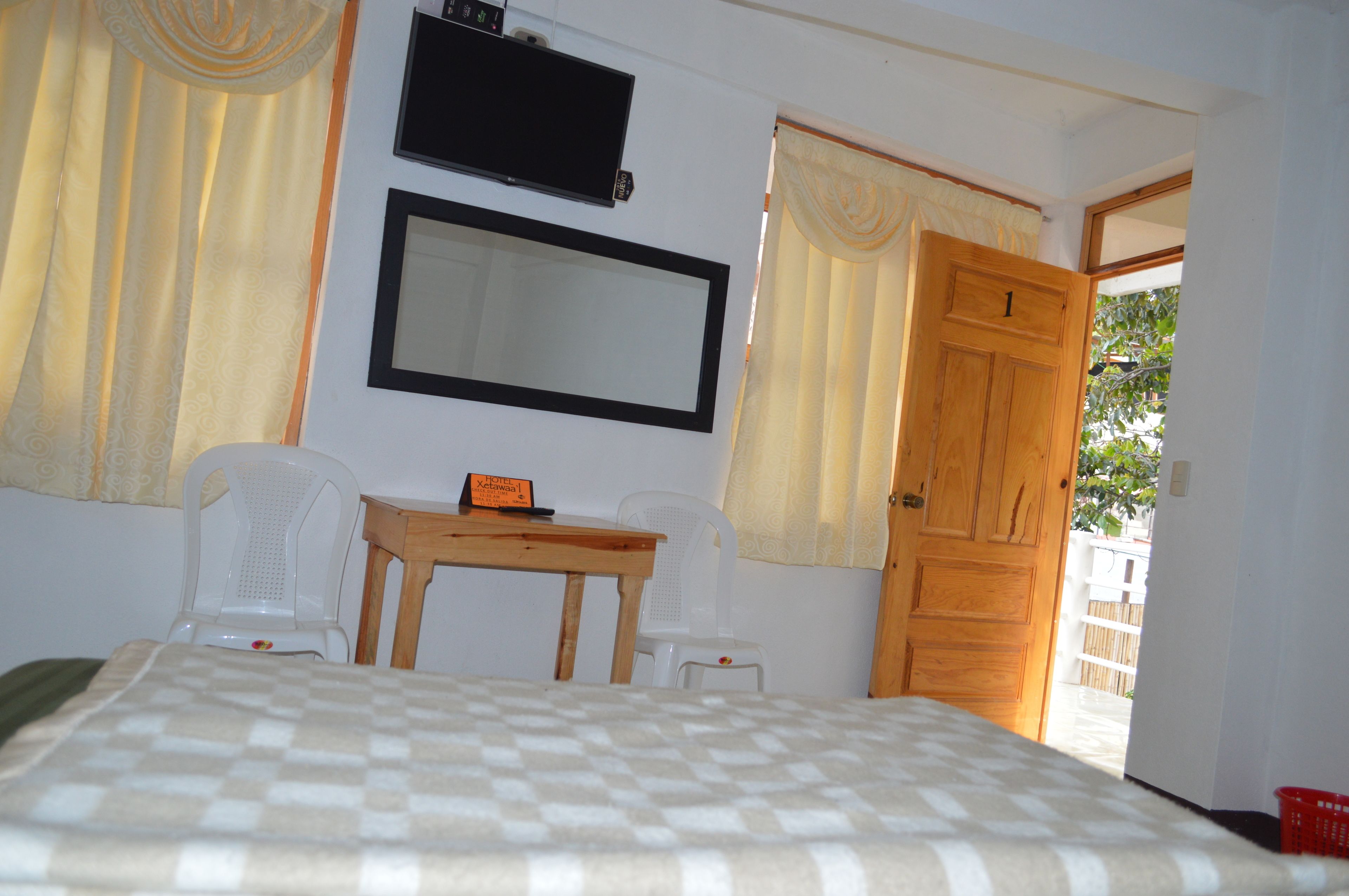 Habitación individual estándar, para no fumadores | Ropa de cama de alta calidad, muebles diferentes y escritorio 