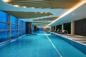 Indoor pool, open 7:00 AM to 11:00 PM, lifeguards on site - The Westin Wenzhou (Wenzhou)