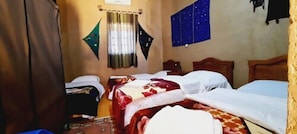 Fyrbäddsrum | Select Comfort-madrasser, individuell inredning och skrivbord