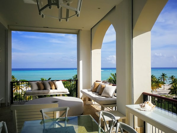 Terrace/patio - Luxury Penthouse Beachfront in Cap Cana - Chef incl. - sleeping 6 (Cap Cana)