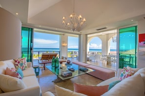 TV - Luxury Penthouse Beachfront in Cap Cana - Chef incl. - sleeping 6 (Cap Cana)