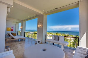 Property grounds - Luxury Penthouse Beachfront in Cap Cana - Chef incl. - sleeping 6 (Cap Cana)