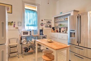 冰箱、微波炉、炉灶、茶具/咖啡用具