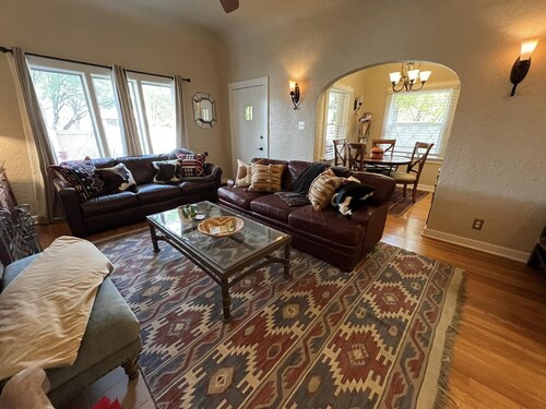 Embrace the spirit of the Southwest at Villa Blanca, UA Stadium! Garage Parking!