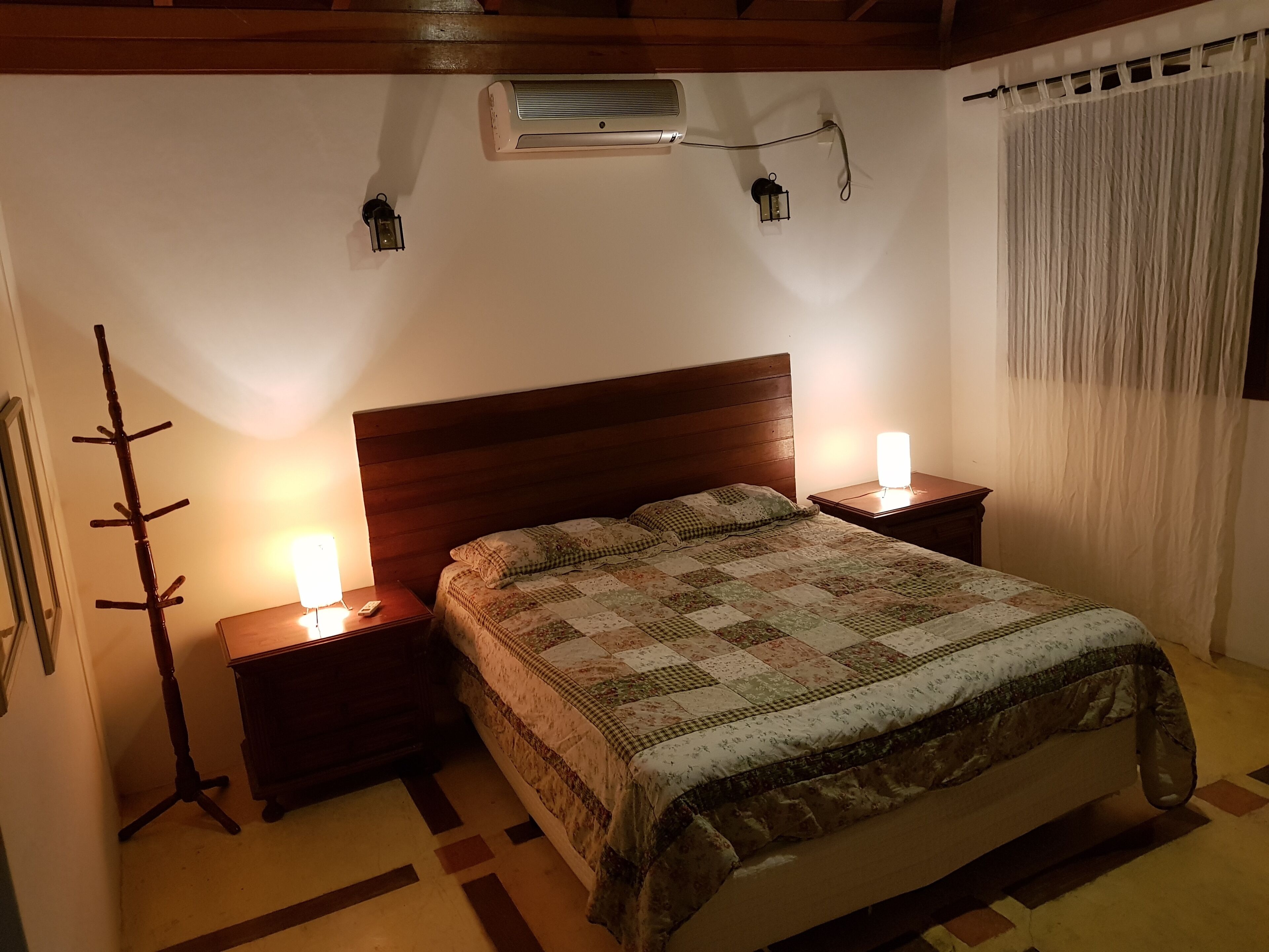 3 quartos, escrivaninha, Wi-Fi de cortesia