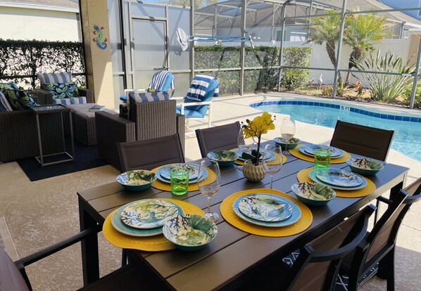 Outdoor dining - Spotless, Modern, Pool Home (Davenport)