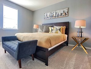 Desk, iron/ironing board, travel crib, free WiFi - Sun Ridge Villa: Private Pool/Spa & 24/7 Support (Kissimmee)