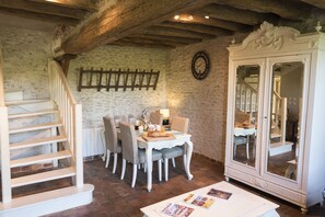 Dining - La Chantreille house with character in Oisly (Oisly)