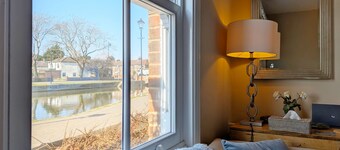 Compass Cottage , Emsworth  -  a cottage that sleeps 4 guests  in 2 bedrooms