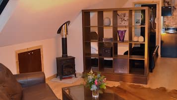 Una televisión, un reproductor de DVD