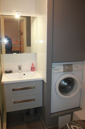 Interior - MAZET 4 Pers. CLIM-PERGOLA-TERRACE / GARDEN 40m2 - RESIDENCE POOL-WIFI (LA MOTTE)