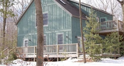 Secluded 50 acre paradise: Great for families and pets