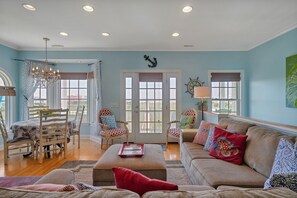 TV, DVD player - Oceanfront Oak Island home 'Luck and Laughter' with 5 bedrooms, sleeps 14! (Oak Island)