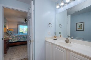 Shower, towels