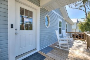 Terrace/patio - 4BR/5.5BA - Walk to Beach/Shops/Dining, Sleeps 12 (Oak Island)