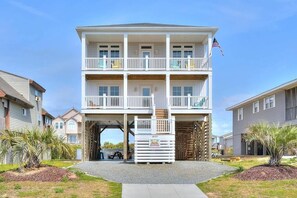 Exterior - Beautiful-Oceanview 5 BR/3.5 BA, Private Pool, Short walk to beach, Sleeps 12 (Oak Island)