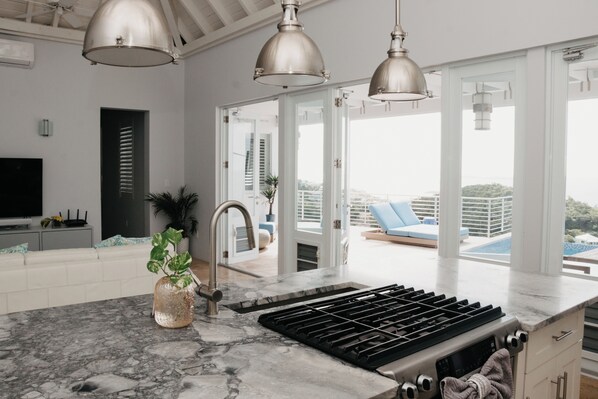 Interior - Villa Mas: Also available as a 3 bedroom. (Charlotte Amalie)