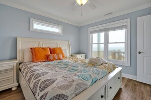 7 bedrooms, iron/ironing board, WiFi, bed sheets