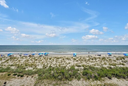 Beachfront 7 BR/5.5 BA Oceanfront Home with POOL in Deck & Elevator-Sleeps18