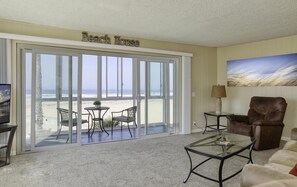 Smart TV - Ocean views from every room. Nothing between you and the waves. (Pismo Beach)