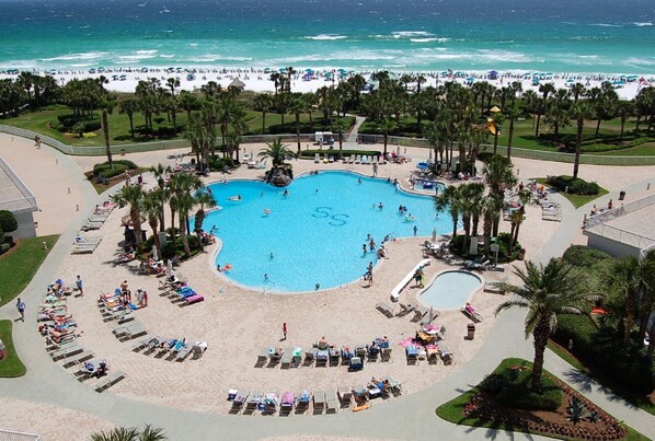 Outdoor pool, a heated pool