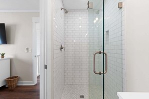 Bañera y toallas