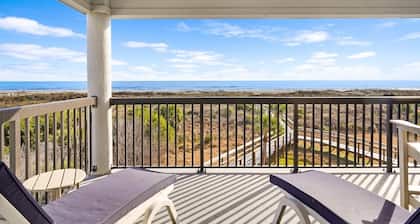 Unbelievable Ocean Views!! Direct Ocean front 3 Bedroom Condo