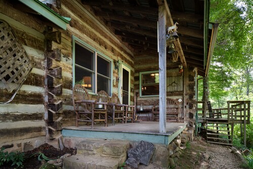 WE ARE OPEN!  Authentic log cabin on Paint Creek, 0.5 mi to Appalachian Trail