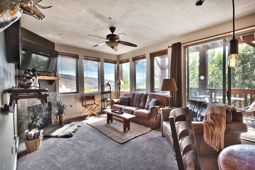 The Retreat- Vistas increíbles y ubicación; Esquí, cena, tienda y entretenimiento. 