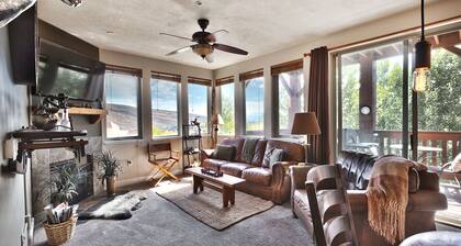 The Retreat- Vistas increíbles y ubicación; Esquí, cena, tienda y entretenimiento.