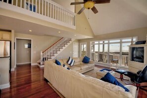 TV, DVD player - Absolutely Breathtaking Oceanfront 4 BR/3 BA Home on West End-Sleeps 10 (Oak Island)