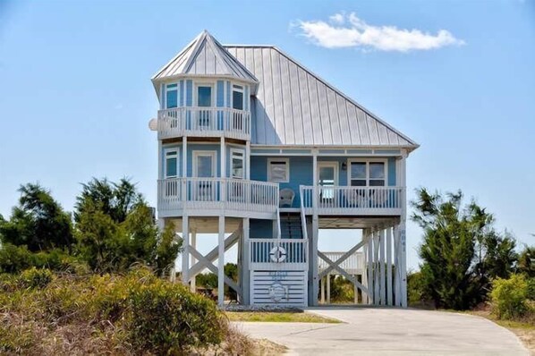 Exterior - Absolutely Breathtaking Oceanfront 4 BR/3 BA Home on West End-Sleeps 15 (Oak Island)