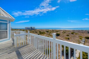 Property grounds - Experience oceanfront luxury at Miracle Point, Oak Island; sleeps 15 comfortably. (Oak Island)
