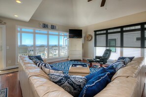 TV, DVD player - Experience oceanfront luxury at Miracle Point, Oak Island; sleeps 15 comfortably. (Oak Island)