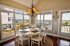 Dining - Absolutely Breathtaking Oceanfront 4 BR/3 BA Home on West End-Sleeps 10 (Oak Island)