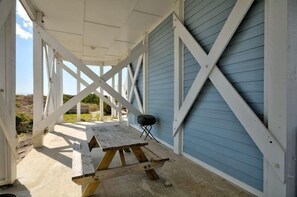 Outdoor dining - Absolutely Breathtaking Oceanfront 4 BR/3 BA Home on West End-Sleeps 15 (Oak Island)