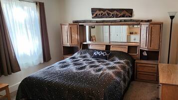 2 camere, materassi a doppio strato, una scrivania, insonorizzazione