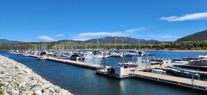 Marina - Centrally located to all Summit County winter and summer attractions! (Frisco)