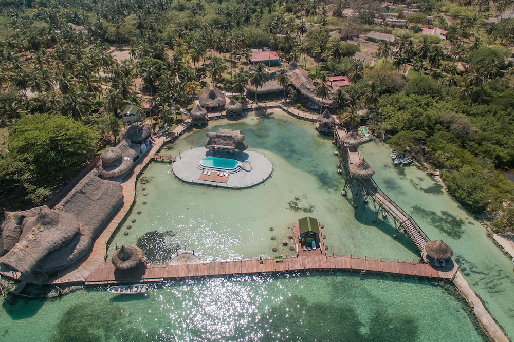Mucura Club Hotel