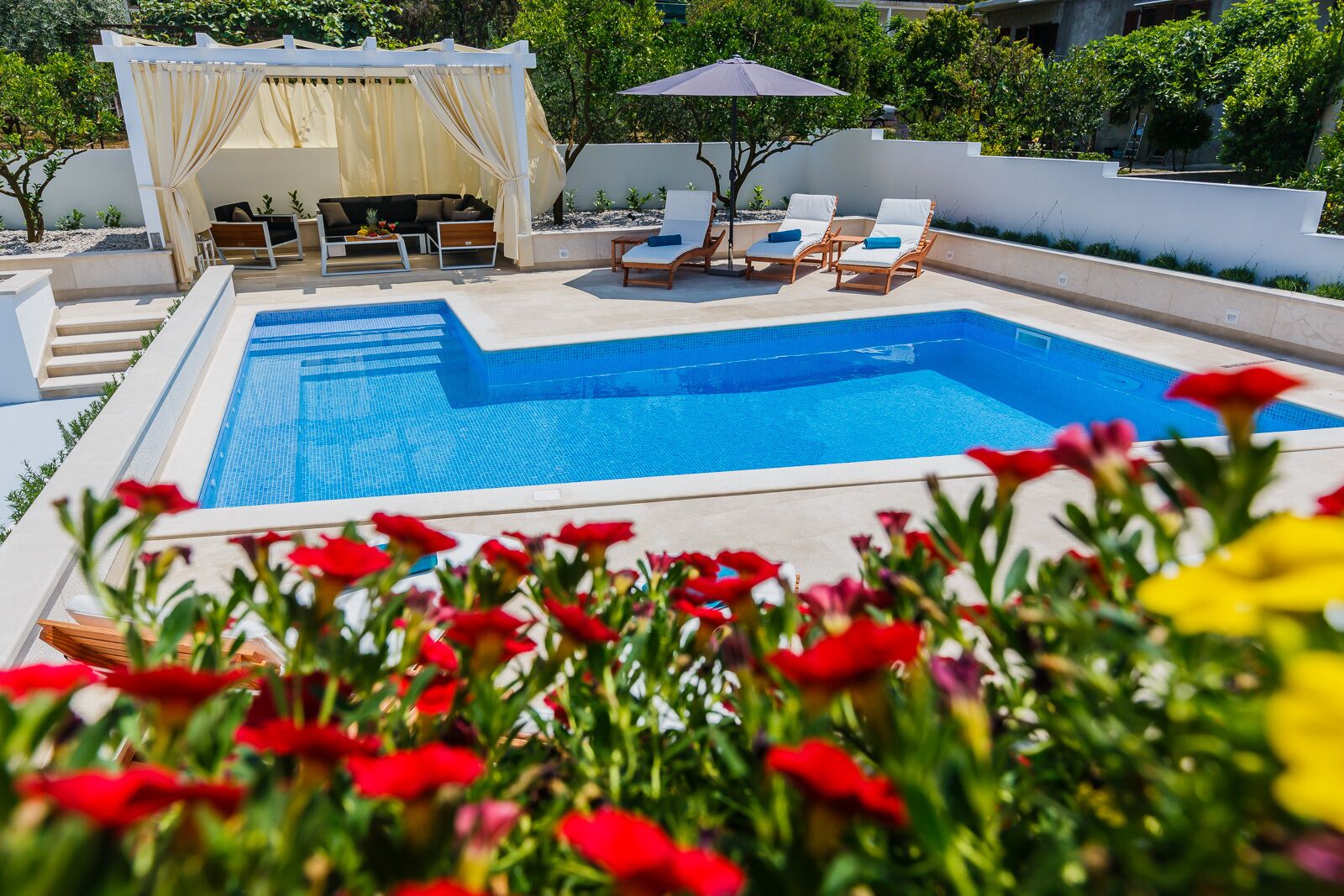 Luxury-Studio, 1 Queen-Bett, Nichtraucher, Poolblick | Balkon