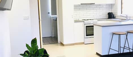 Echuca Moama Holiday Accommodation 3 | Living area | 44-inch flat-screen TV with digital channels, Smart TV, Netflix