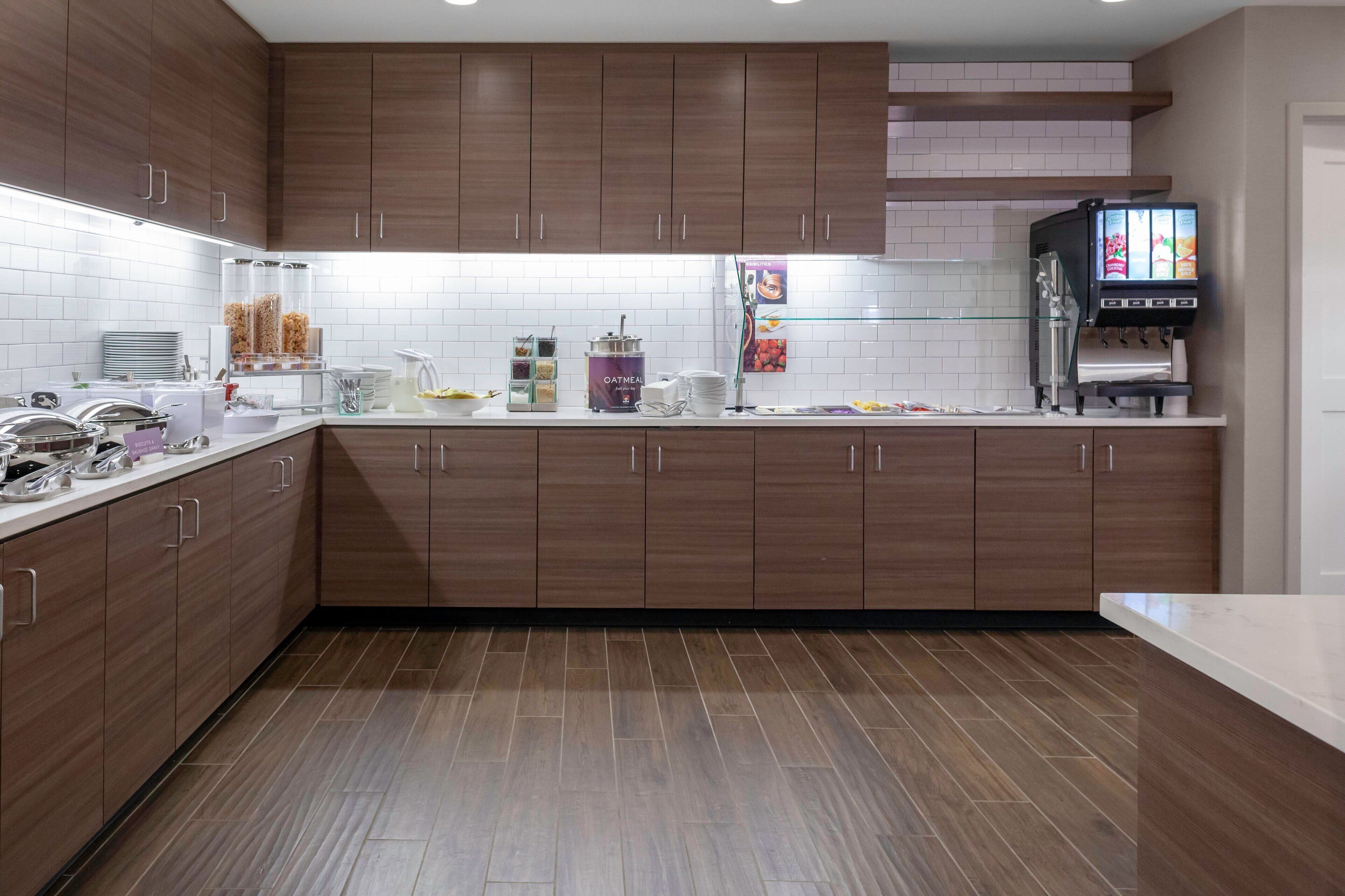 free daily full breakfast