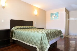 Standard Room, 1 Queen Bed, Non Smoking | Desk, free WiFi, bed sheets, wheelchair access