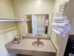 Unclassified image, 3 of 15, button - Covina Motel (West Covina)