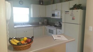 Hus, 6 soverom, privat basseng (4 Bathrooms - 2652OL) | Eget kjøkken | Kaffetrakter/tekoker, kjøleskap, mikrobølgeovn og ovn