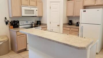 Villa, 4 Bedrooms, Private Pool (3 Bathrooms - 908AL) | Private kitchen | Fridge, microwave, oven, stovetop